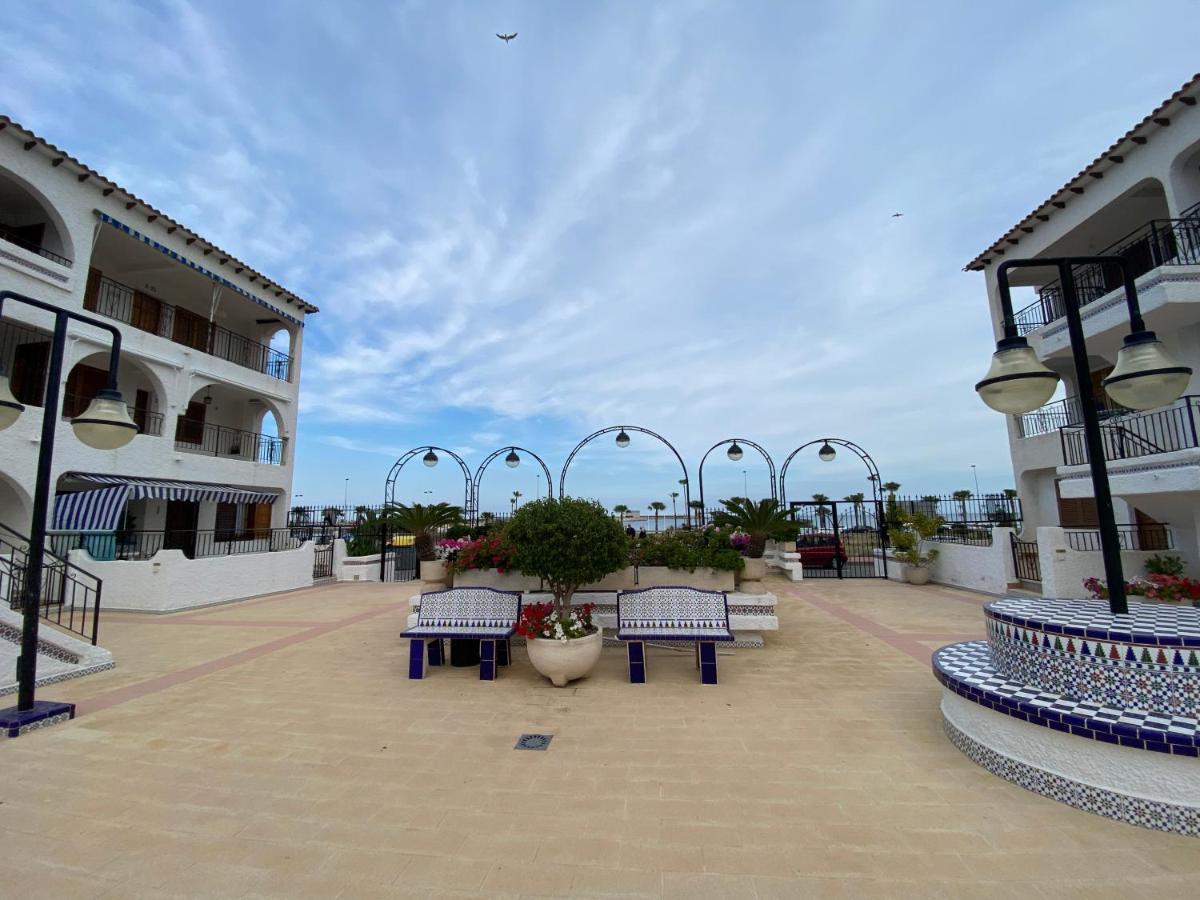 Relax Apartment Torrevieja Exterior photo